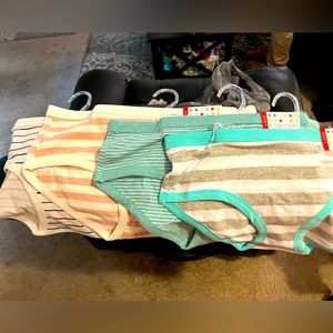 4 pair of undies size L
